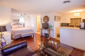 Homestyle Studio Near Paseo